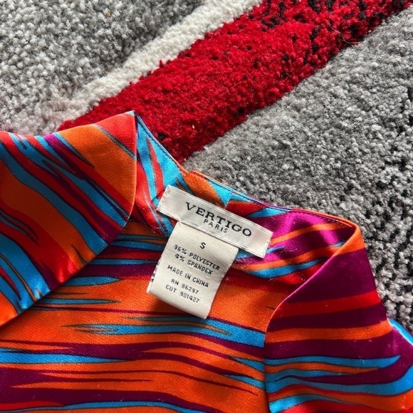 Vertigo Paris Abstract Print Belted Blouse - Picture 3 of 4